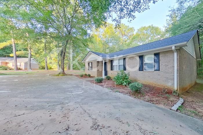 342 Canada Ct - Photo 2 of 25