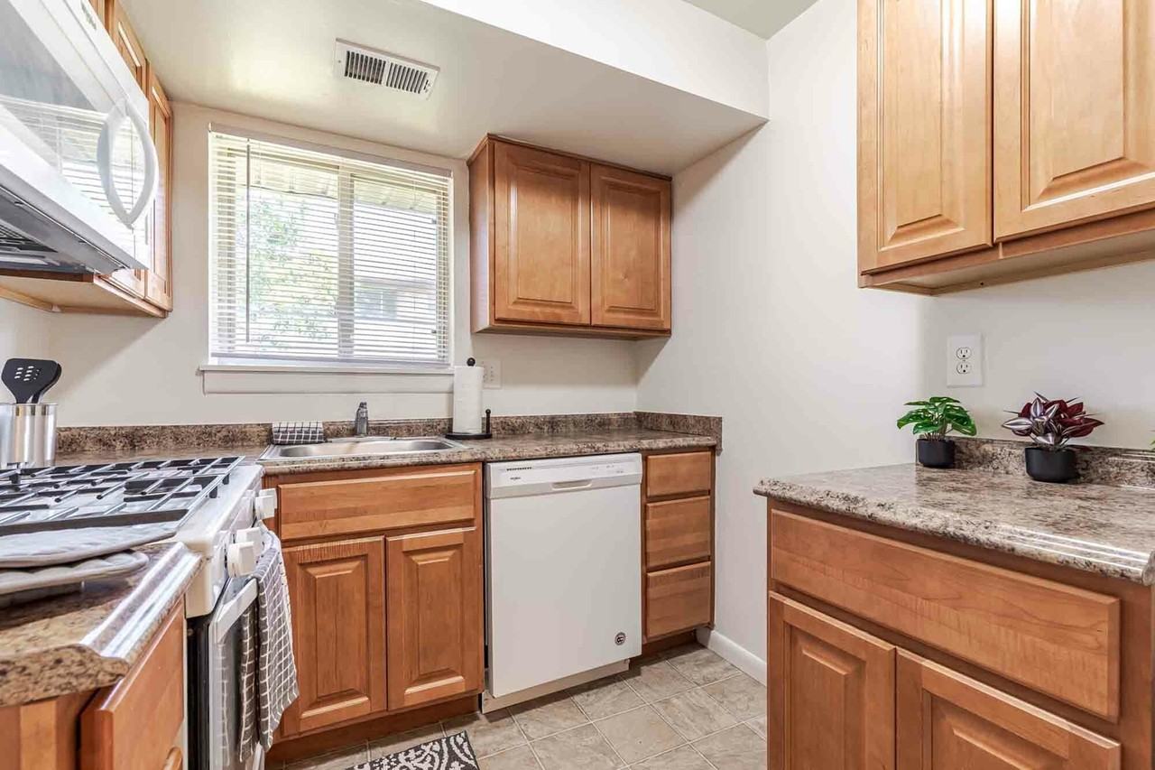 Cranberry Run - Photo 2 of 23