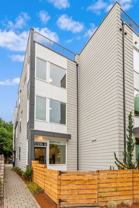 5916B Fauntleroy Way Sw - Photo 1 of 1
