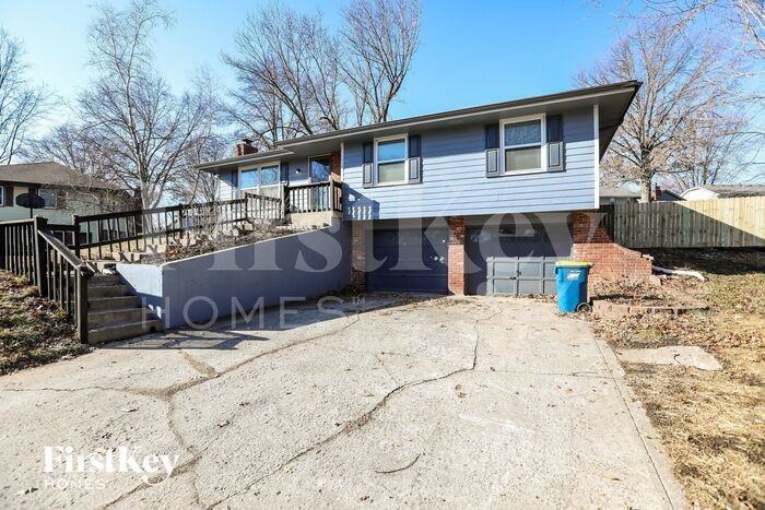 1512 Oxford Ct - Photo 2 of 15