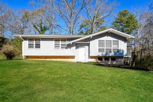 1040 Rose Hill Cir - Photo 1 of 1