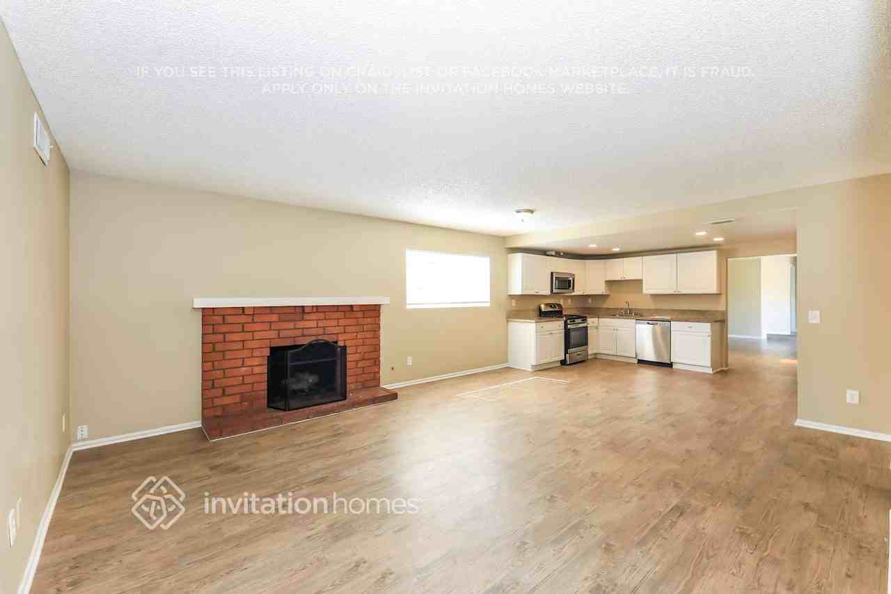 12761 Harlow Ave - Photo 7 of 17