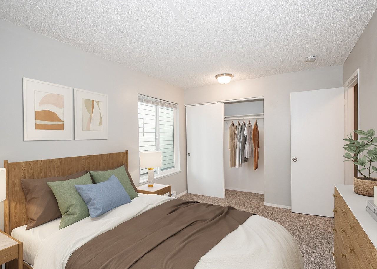 Alexander Vincent I - Photo 6 of 19