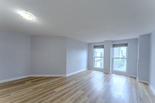 135 James St S - Photo 1 of 1