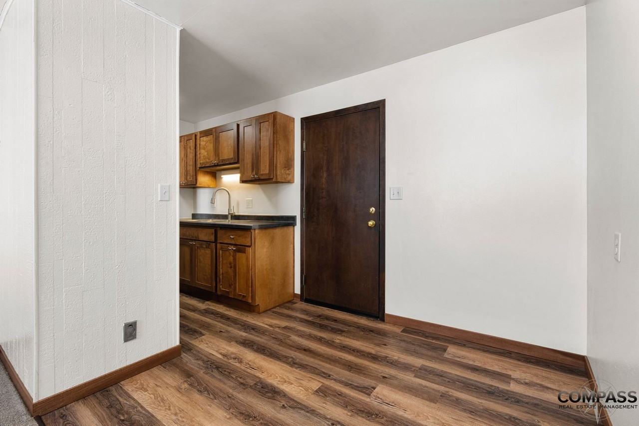 1025 W. MacArthur Avenue - Photo 5 of 34