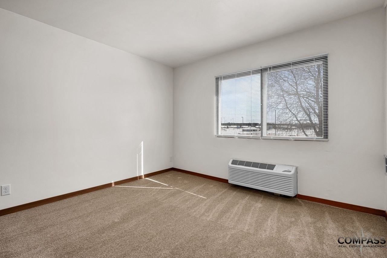 1025 W. MacArthur Avenue - Photo 7 of 34