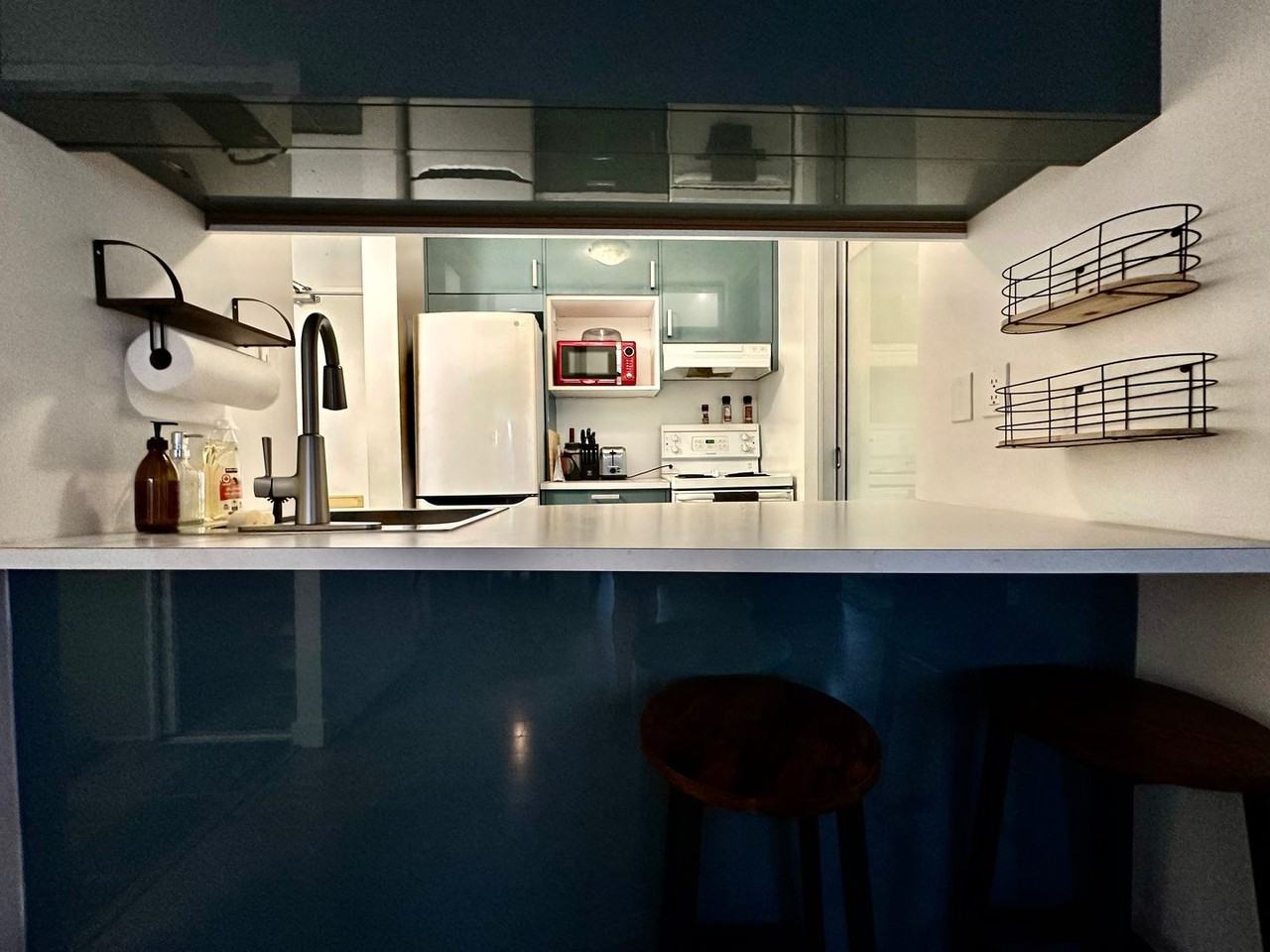 Spacious 2 Bedroom and Den in Garneau - Photo 3 of 11