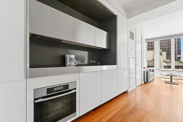 S William St #15D - Photo 4 of 8