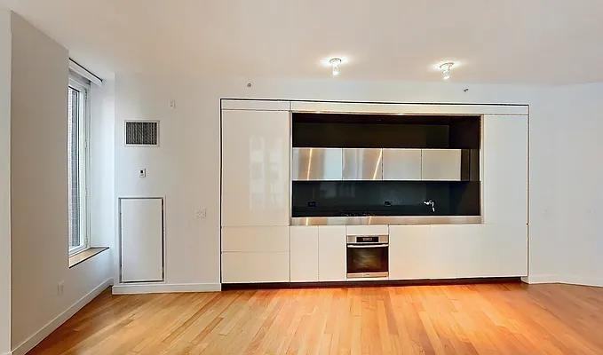 S William St #11E - Photo 5 of 11