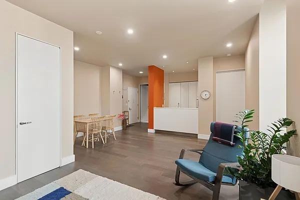 Broad St #9E - Photo 3 of 10