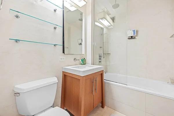 Greenwich St #714 - Photo 5 of 12