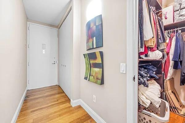 Greenwich St #714 - Photo 6 of 12