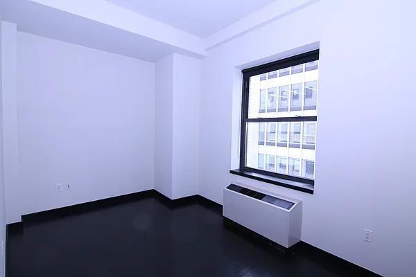 Pine St #2414 - Photo 3 of 20