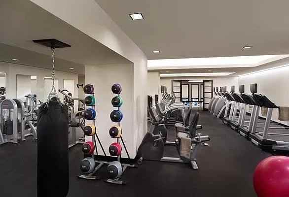 Pine St #2305 - Photo 4 of 18