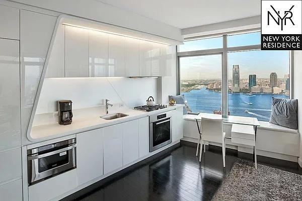 Washington St #45B - Photo 3 of 9