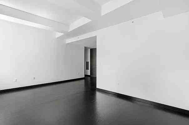 Pine St #2204 - Photo 3 of 9