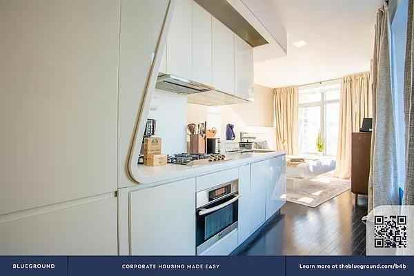 Washington St #29A - Photo 3 of 8