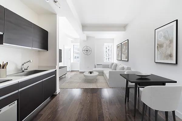 John St #1611 - Photo 4 of 20