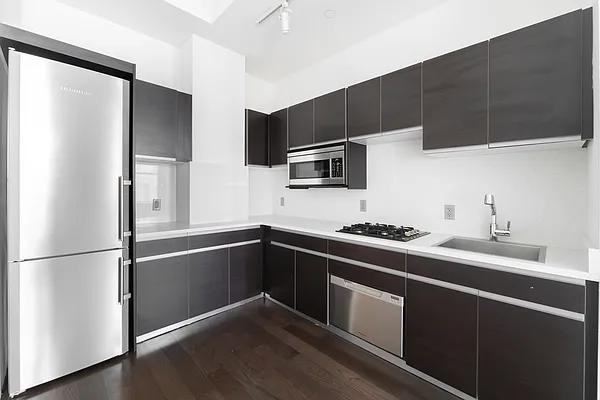 John St #1611 - Photo 5 of 20