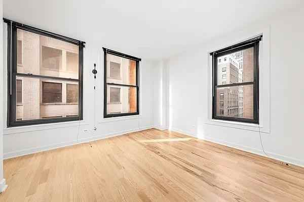 Pine St #8F - Photo 4 of 20