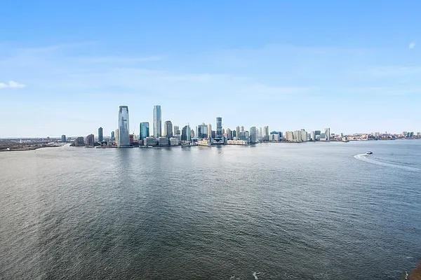 Rector Pl #20B - Photo 3 of 9