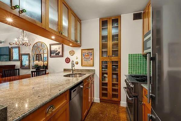 Albany St #3F - Photo 3 of 20