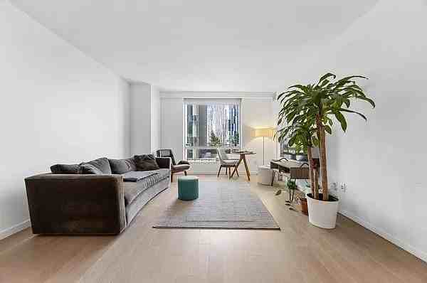 Willoughby St #18C - Photo 2 of 20