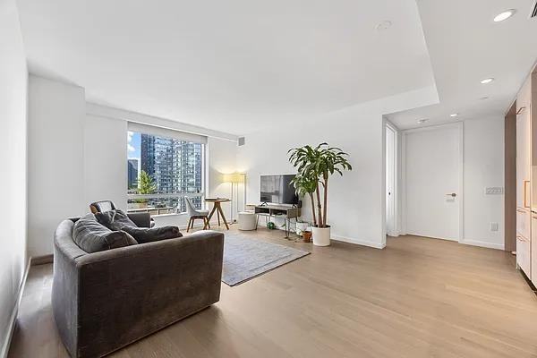 Willoughby St #18C - Photo 3 of 20