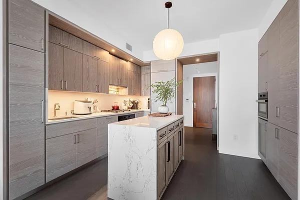 City Pt #57C - Photo 5 of 11