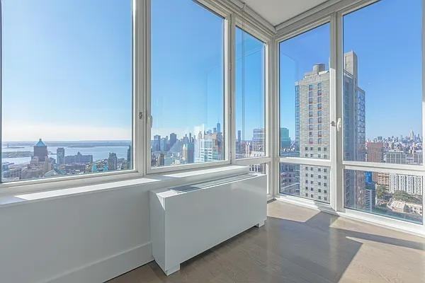 Bridge St #40H - Photo 2 of 20