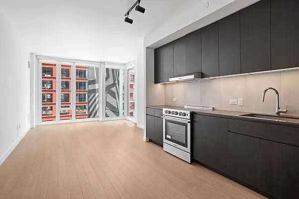 Livingston St #903 - Photo 2 of 6