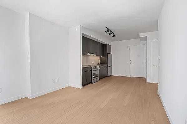 Livingston St #903 - Photo 3 of 6