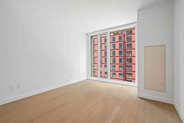 Livingston St #903 - Photo 5 of 6