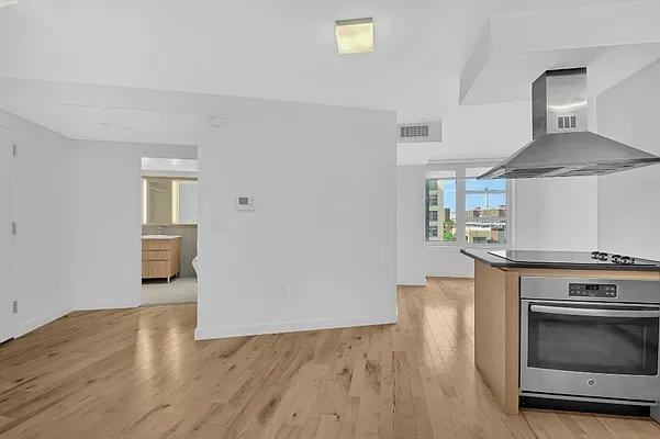 Duffield St #7F - Photo 2 of 13