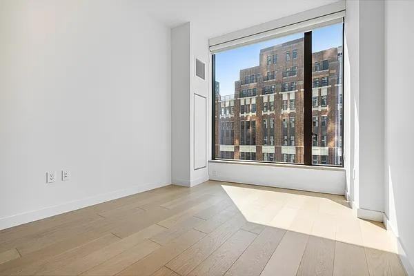 Hoyt St #11C - Photo 4 of 20