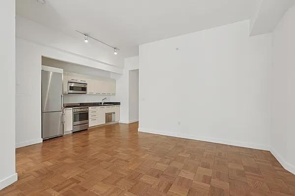 Exchange Pl #524 - Photo 2 of 20