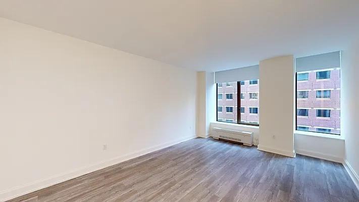 Hanover Sq #20L - Photo 2 of 10