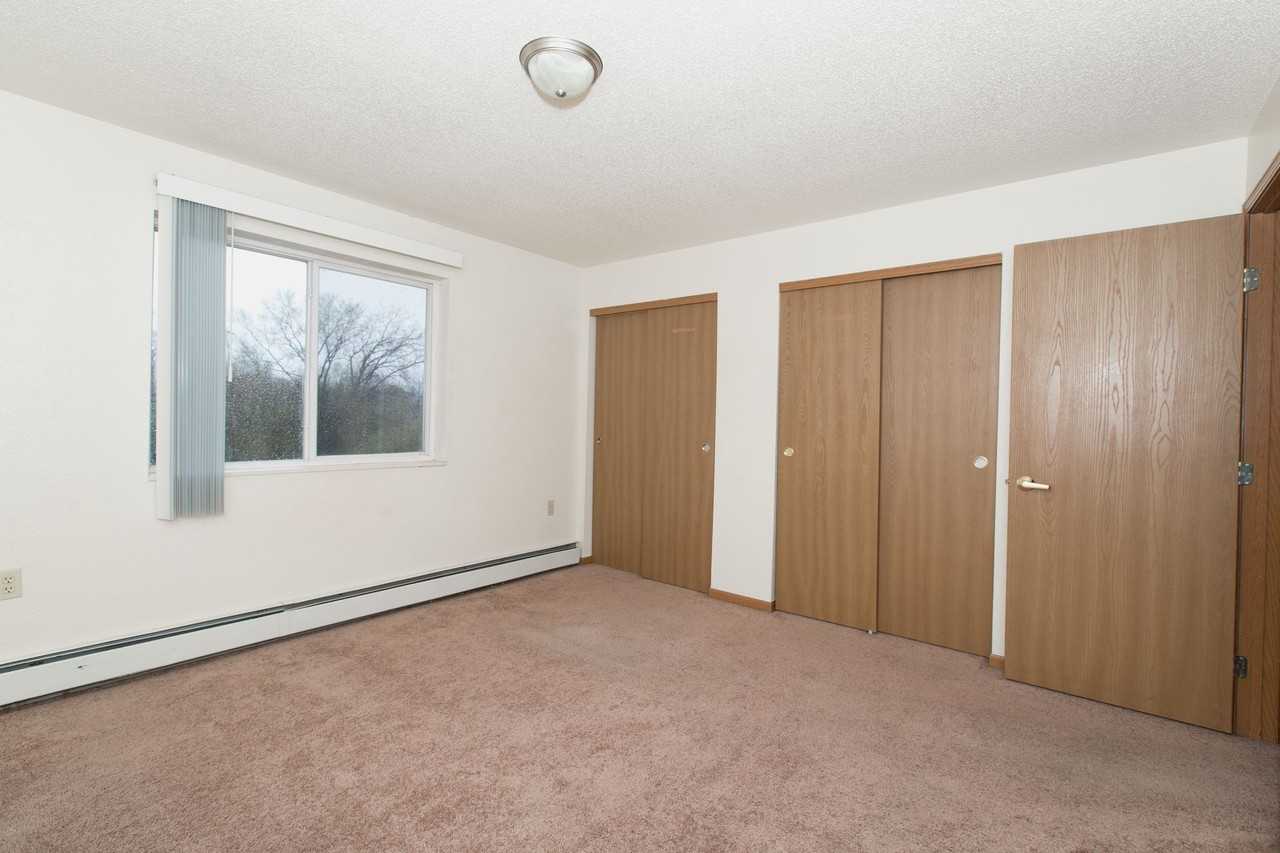 300 Schindler Place - Photo 5 of 45