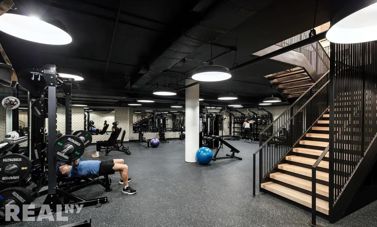 W 28th St #S22A - Photo 2 of 15