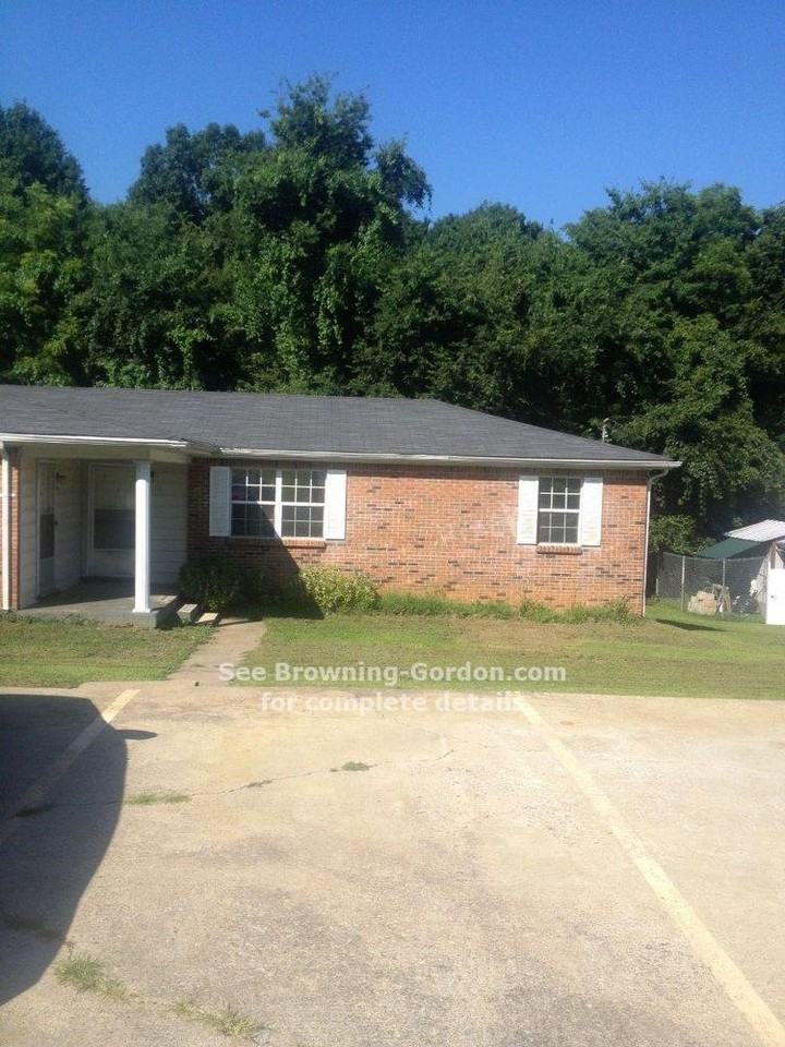 844 Heritage Trail - Photo 2 of 8