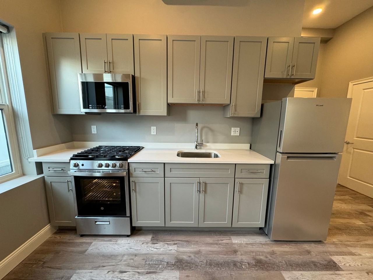 Welcome to 1499 in Revere, MA Steps from the Blue Line! - Photo 6 of 50