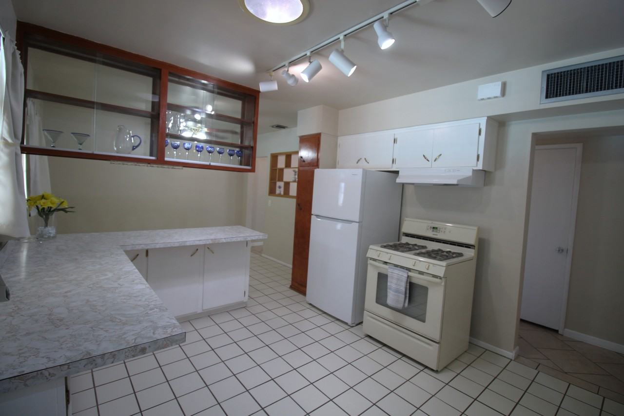 1427 W 7th St #NA - Photo 5 of 22