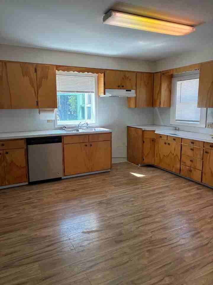 1820 21st St - Photo 5 of 11