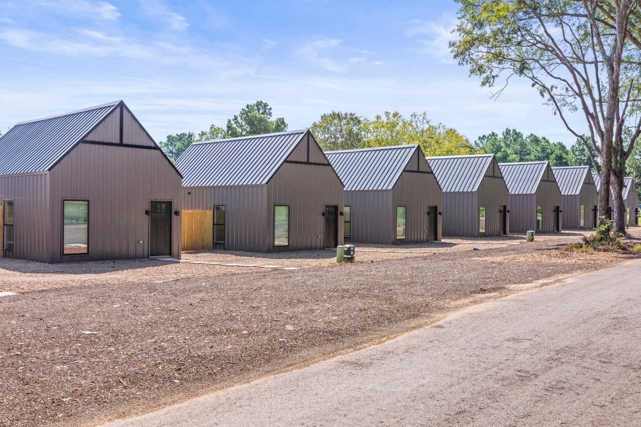 20048 County road 4118 - Photo 2 of 3