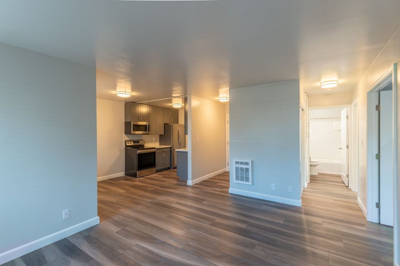 Northpoint Apartments - Photo 3 of 12