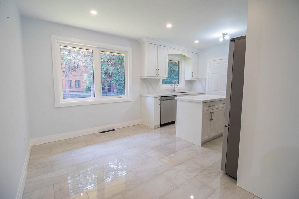 13 Richelieu Drive - Photo 3 of 38