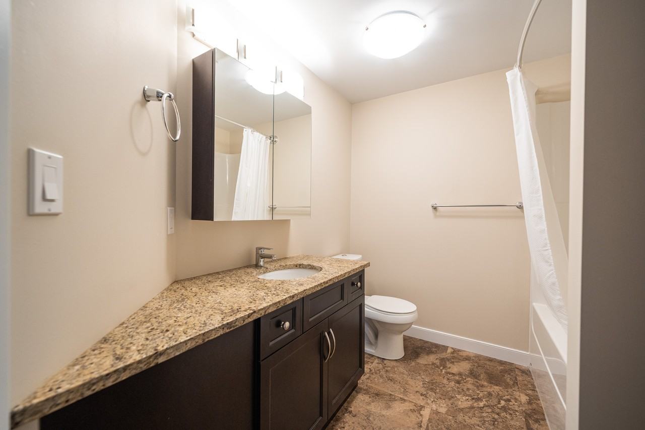 775 Sterling Lyon Parkway - Photo 7 of 25