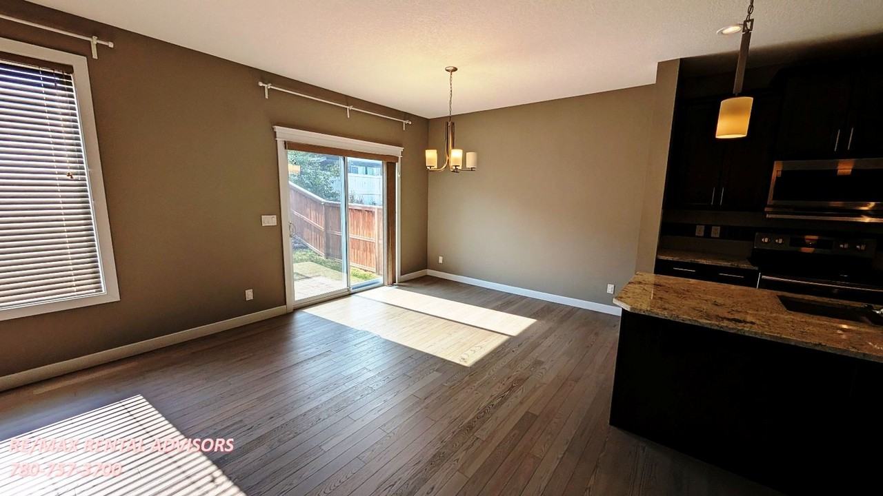 499 Evansglen Dr Nw - Photo 3 of 18