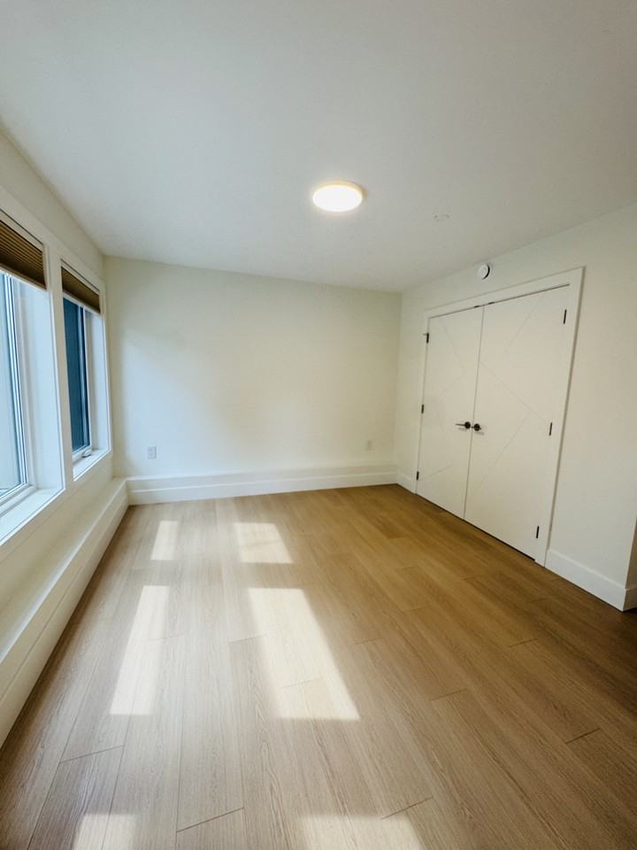 1128 West 50th Avenue - Photo 6 of 10