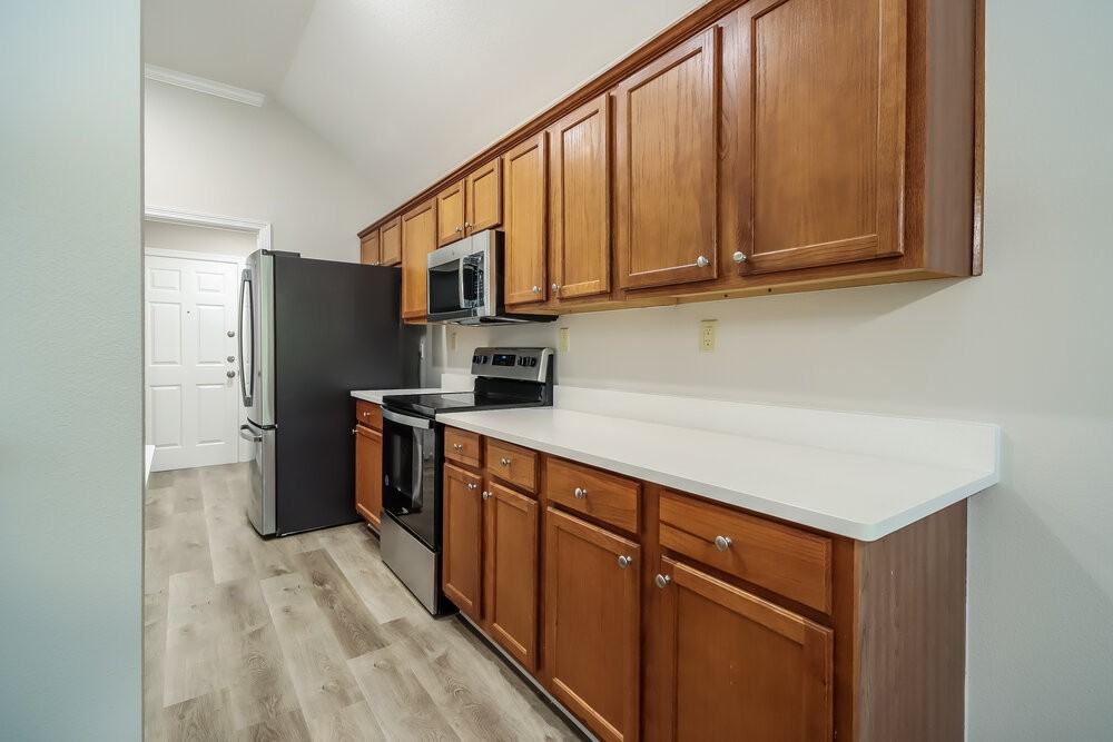 13553 Miller Ln - Photo 7 of 16